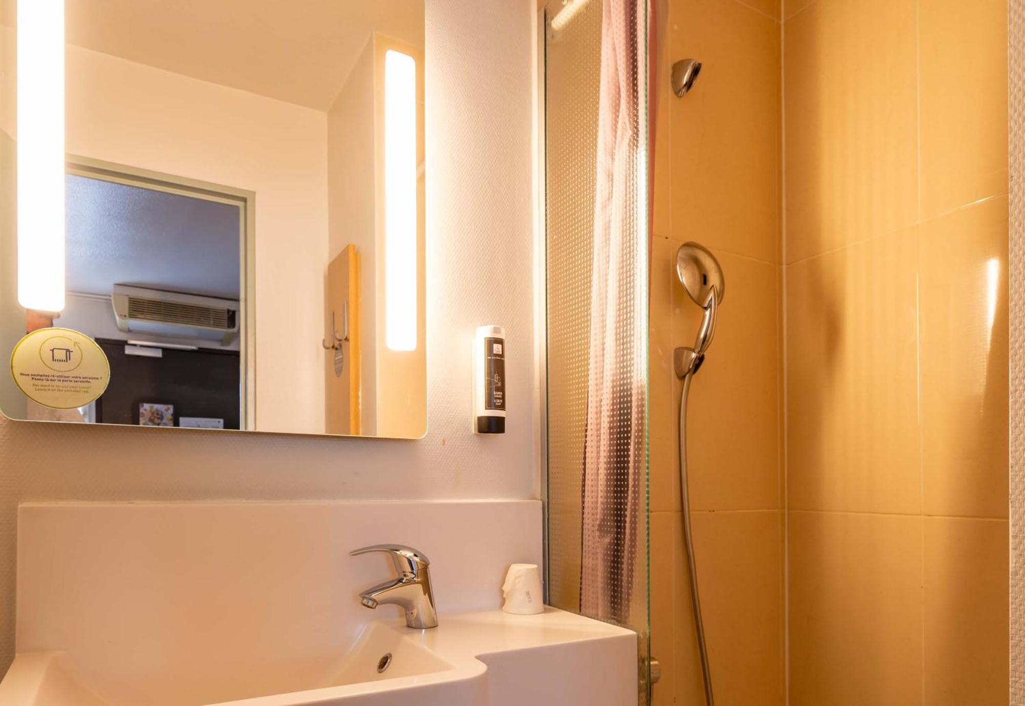B&B Hotel Grenoble Universite 1 Gières المظهر الخارجي الصورة