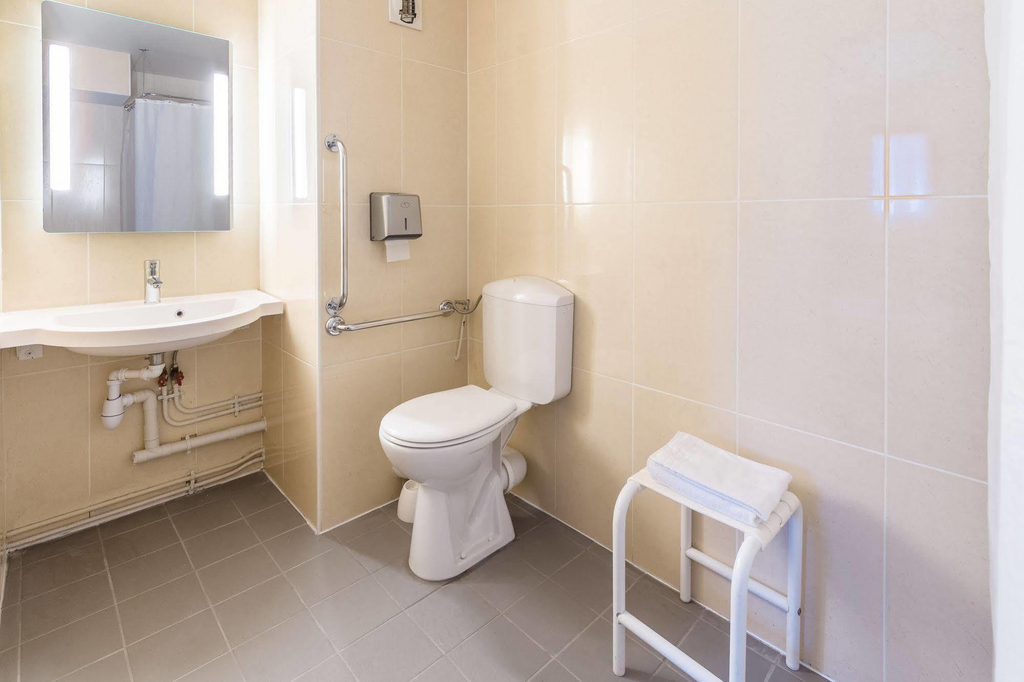 B&B Hotel Grenoble Universite 1 Gières المظهر الخارجي الصورة